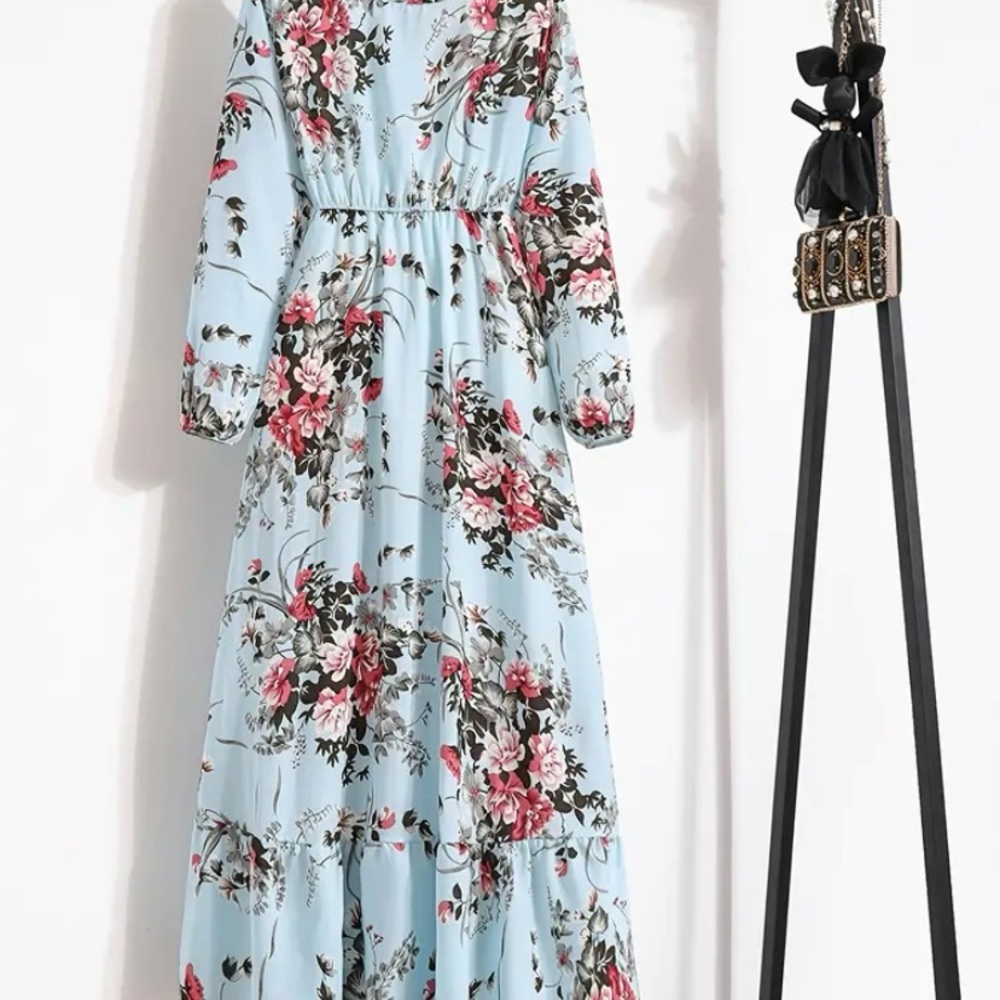NWT Bohemian Floral Print Long Dress with Ruffle Hem Size L